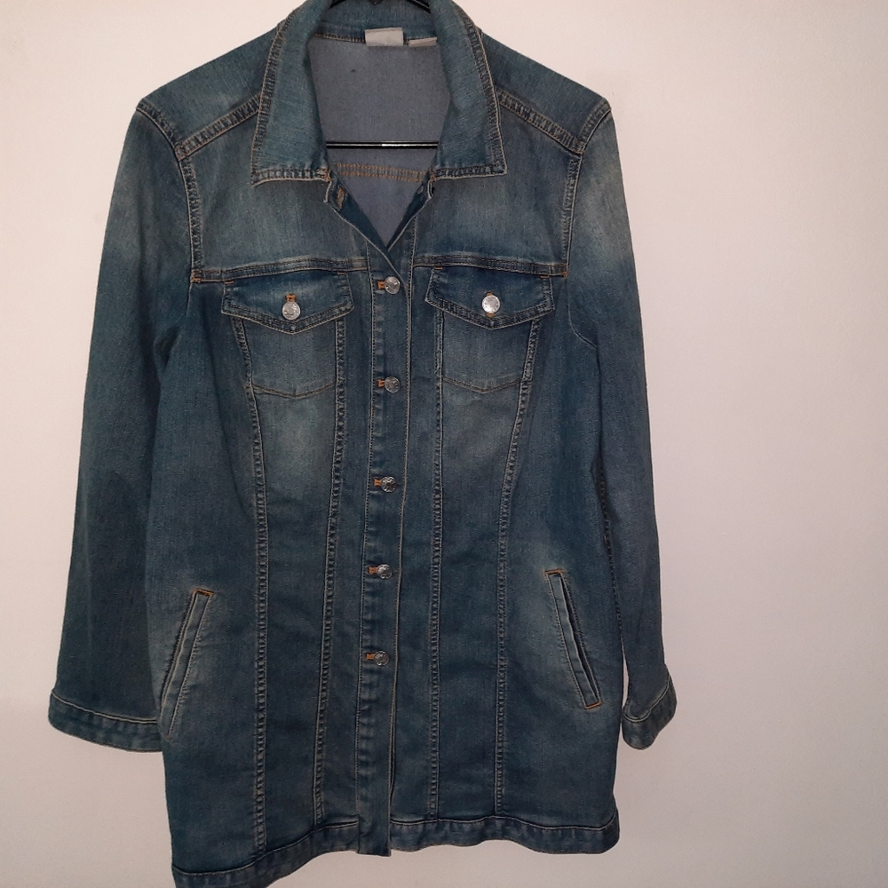 Chico’s Elongated Denim Jacket Women’s Size 2 Button Front Medium Wash Pockets